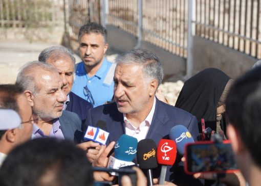 اسکله T جزیره خارگ توان صادرات ۶۷۵۰۰ بشکه نفت در ساعت را دارد