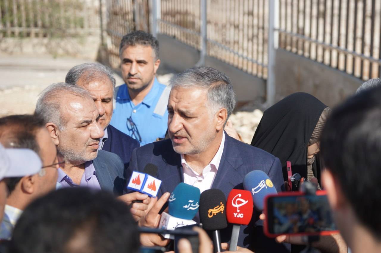 اسکله T جزیره خارگ توان صادرات ۶۷۵۰۰ بشکه نفت در ساعت را دارد