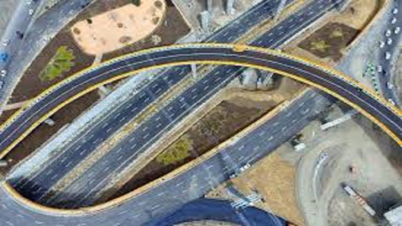 آغاز عملیات اجرایی احداث دوربرگردان‌های همسطح در کنارگذر شهید محسنی شهر جدید سهند