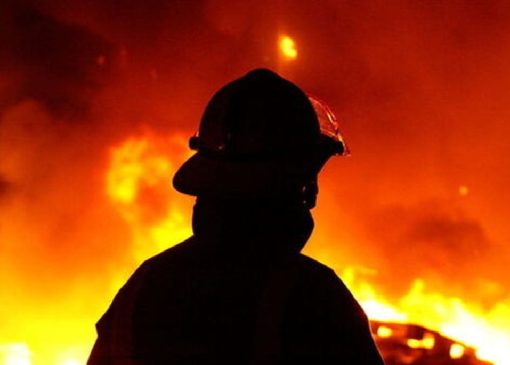 آتش‌سوزی در شهرک صنعتی کاوش البرز؛ ۲ نفر کشته و ۴ نفر مجروح شدند