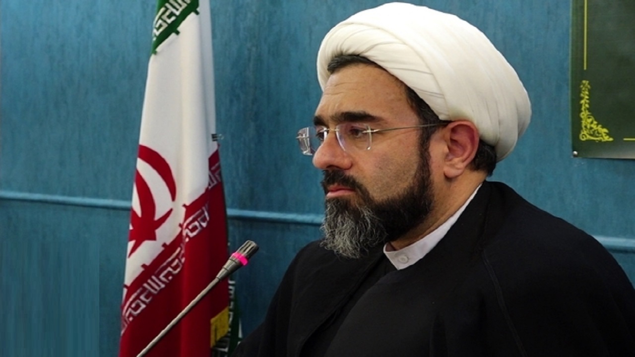 آغاز برنامه‌های دهه فجر انقلاب اسلامی از بیت تاریخی امام خمینی در قم