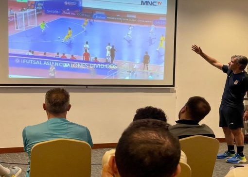 جلسه فنی ملی‌پوشان فوتسال برای رویارویی با عربستان