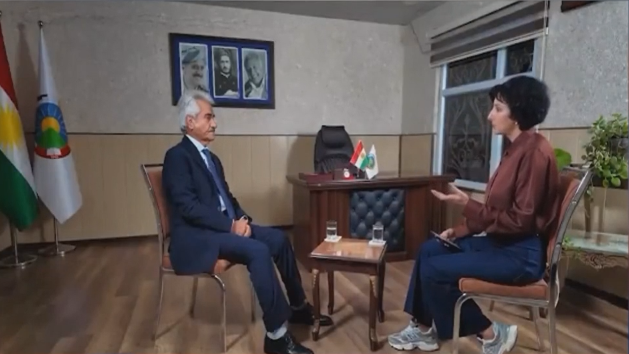 تروریست‌هایی که با گریم، نور و میکروفون تطهیر می‌شوند + فیلم