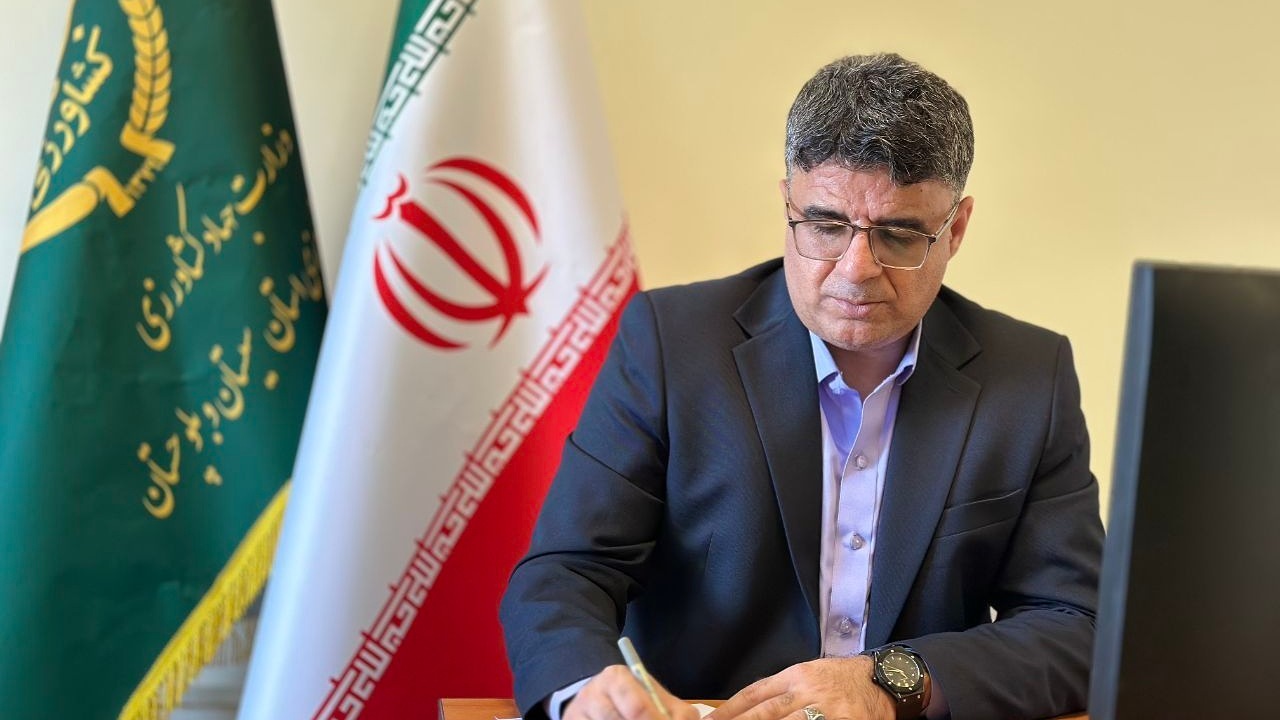 خاش پیشتاز توسعه کشت گلخانه‌ای در مقابله با بحران کم‌آبی