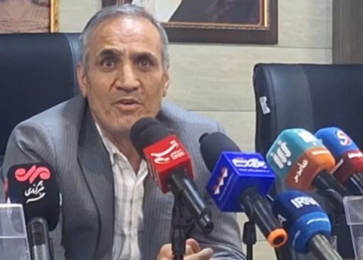 دود اطراف پرند مربوط به آتش سوزی در نیزار‌های خشک است